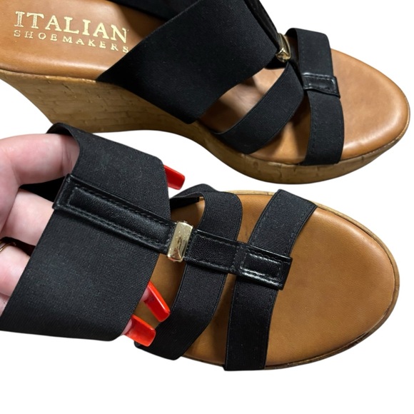 Italian Shoemakers Black Strappy Wedge Sandal Heels - Picture 3 of 6
